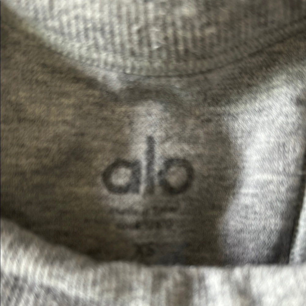 ALO Yoga Gray Ribbed Tank Top - Picture 2 of 7